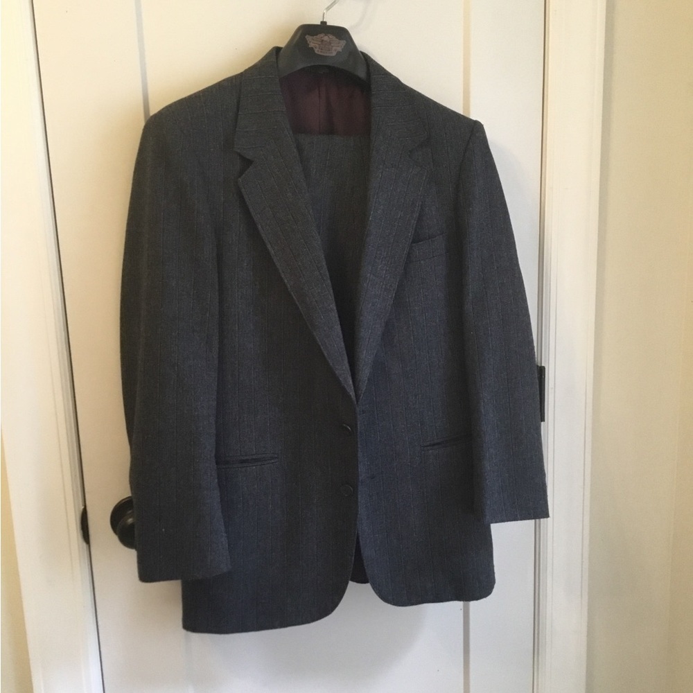 Futura Charcoal Men's Suit Size 32W 40 Length